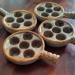 Laurentian Pottery Set Of Four Escargot Dishes